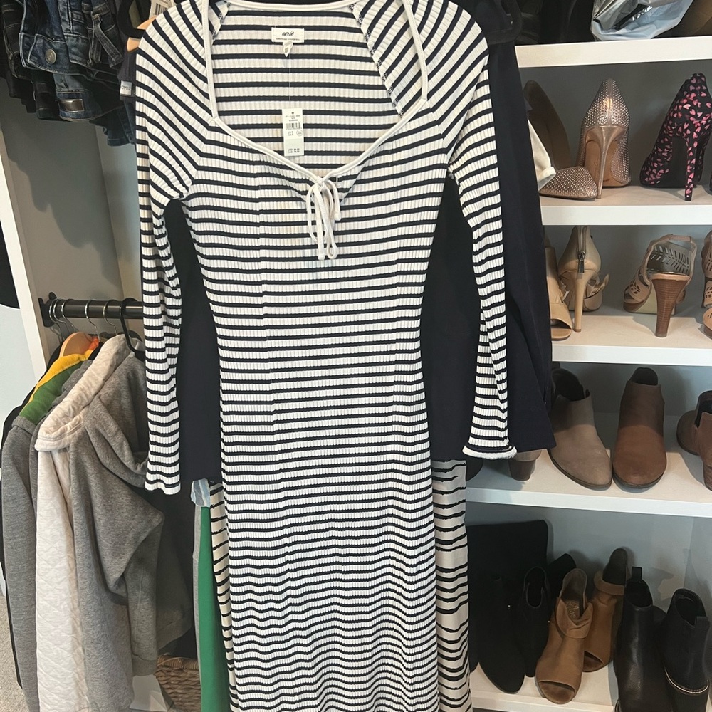 Aerie Navy and White Sheath Dress with Raglan Sleeves